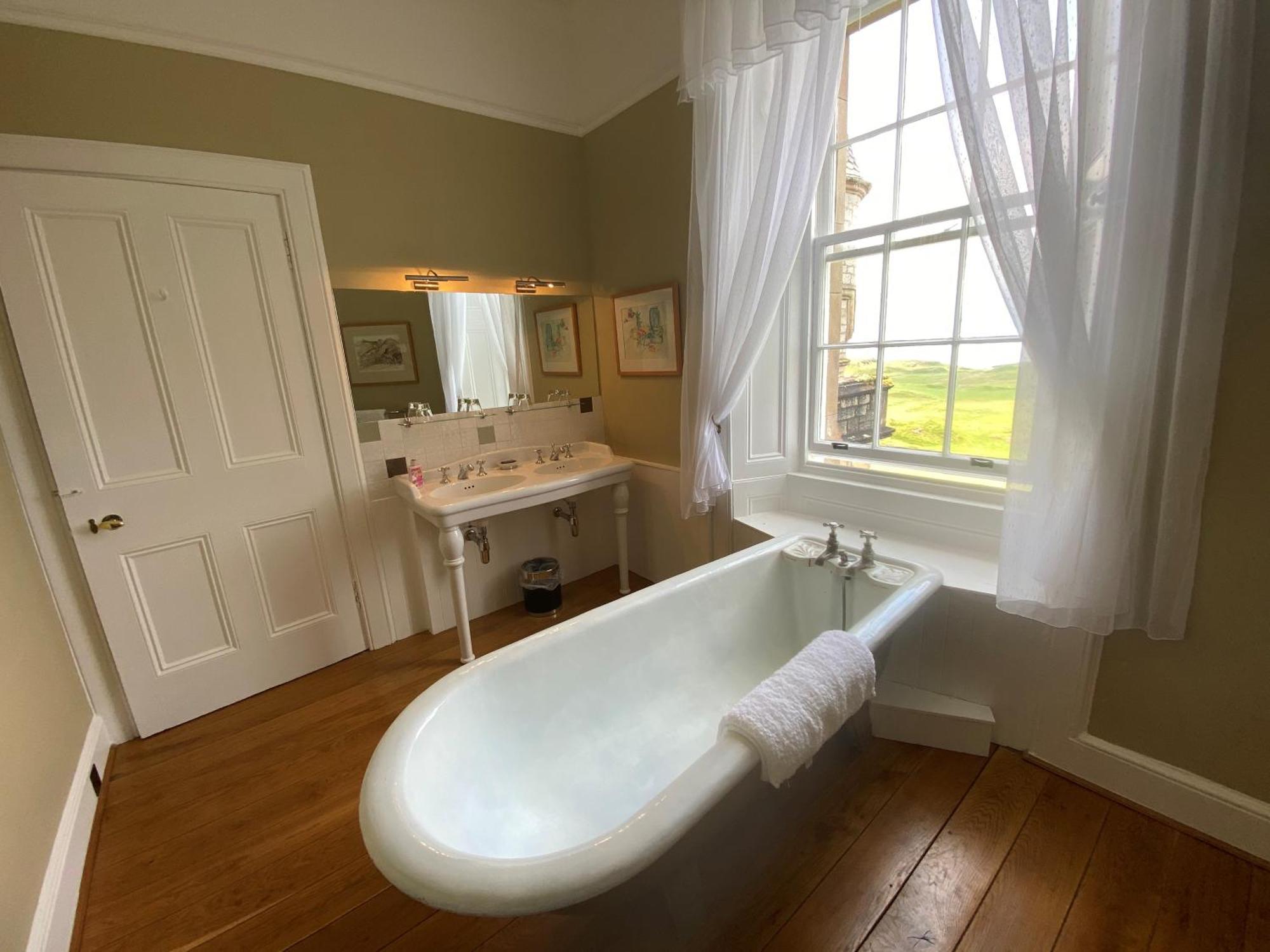 토버모리 Glengorm Castle B&B 외부 사진